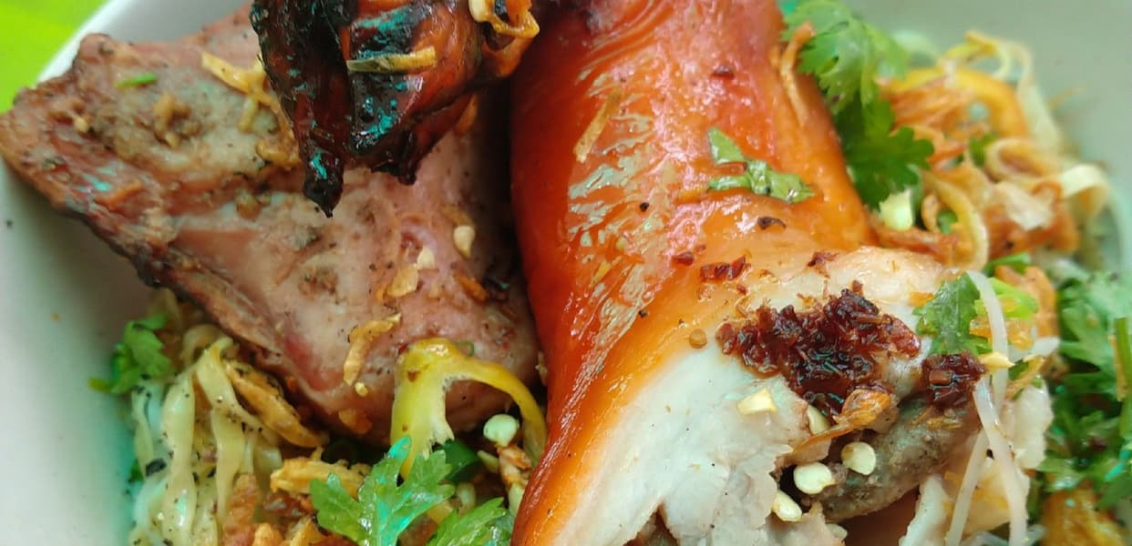 Hình ảnh Mì Gà Tiềm Kim Sa 710 - Hủ Tiếu Mì - Lò Siêu