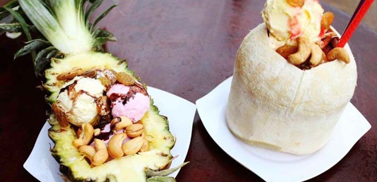 Hình ảnh Chuông Vàng - Coffee Và Kem Dừa - Thanh Niên