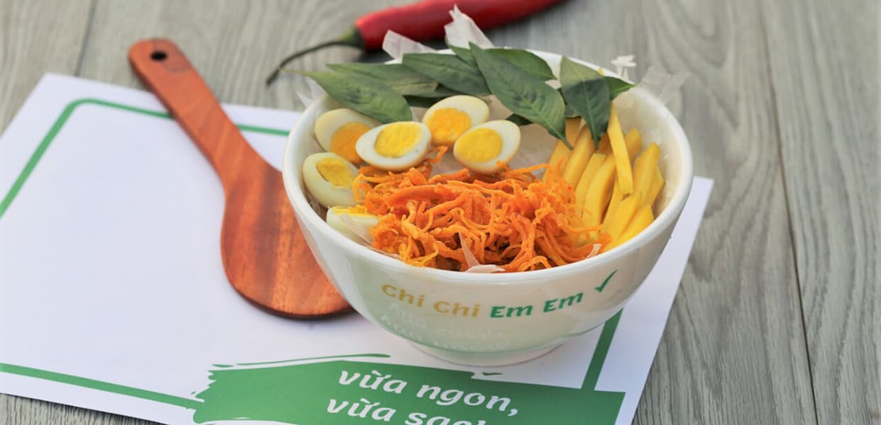 Hình ảnh Chị Chị Em Em - Tré Trộn, Chân Gà & Hồng Trà Tắc - Phạm Văn Bạch