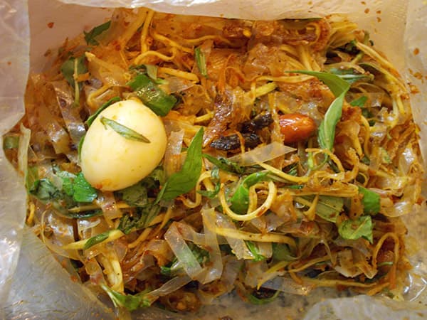 Hình ảnh Huyền Trang - Bánh Tráng Trộn & Cuốn - Đinh Tiên Hoàng