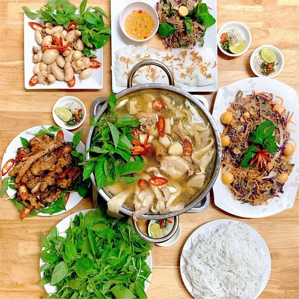 Hình ảnh Gà Vàng - Lẩu Gà Lá É - Vành Đai 