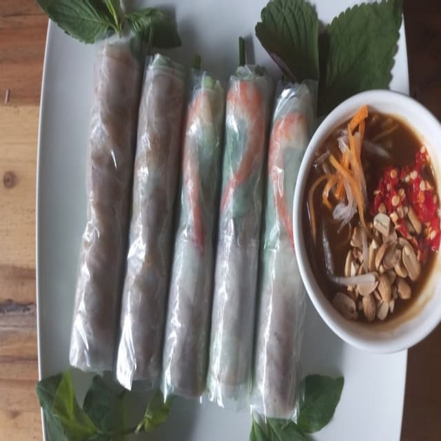 Hình ảnh Gỏi Cuốn & Bò Bía Cô Tám - Đường 16