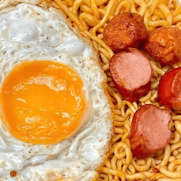 Hình ảnh Cô Hiếu - Mì Trộn Indomie, Bánh Mì & Bánh Cờ Rếp - Ngõ Quan Thổ 1