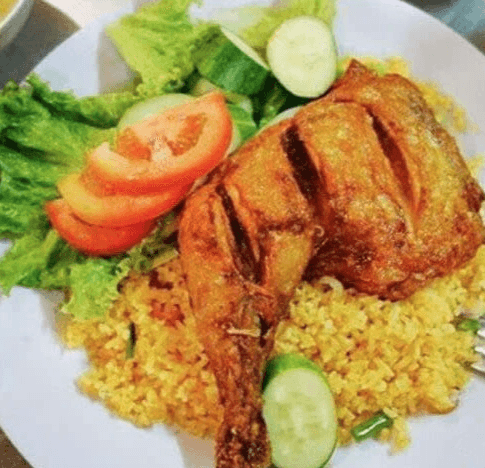 Hình ảnh Cơm Gà Xối Mỡ Hoa Kiều - Nguyễn Thị Tú