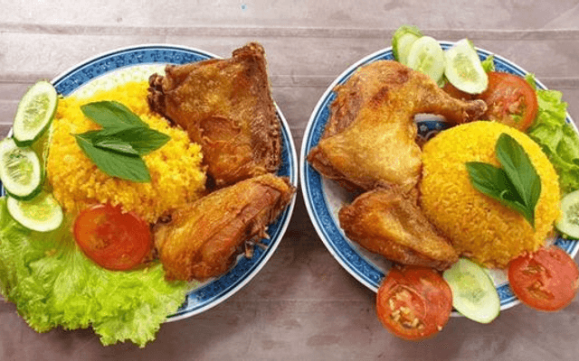 Hình ảnh Cơm Gà Xối Mỡ Tân Râu - Tân Hòa Đông