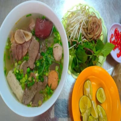 Hình ảnh Bún Bò Huế Siêu To Khổng Lồ - Đức Giang