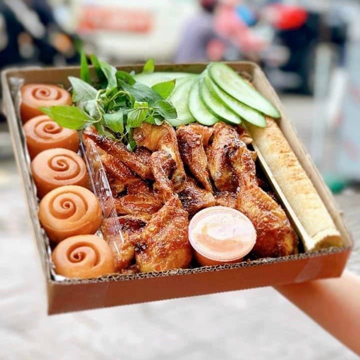 Hình ảnh Gà Nướng Cơm Lam & Bánh Bao Huy Phát - Mã Lò