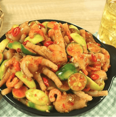 Hình ảnh Tư Ruồi - Ăn Vặt Mì Trộn & Chân Gà Sốt Thái - Nguyễn Thị Kiểu
