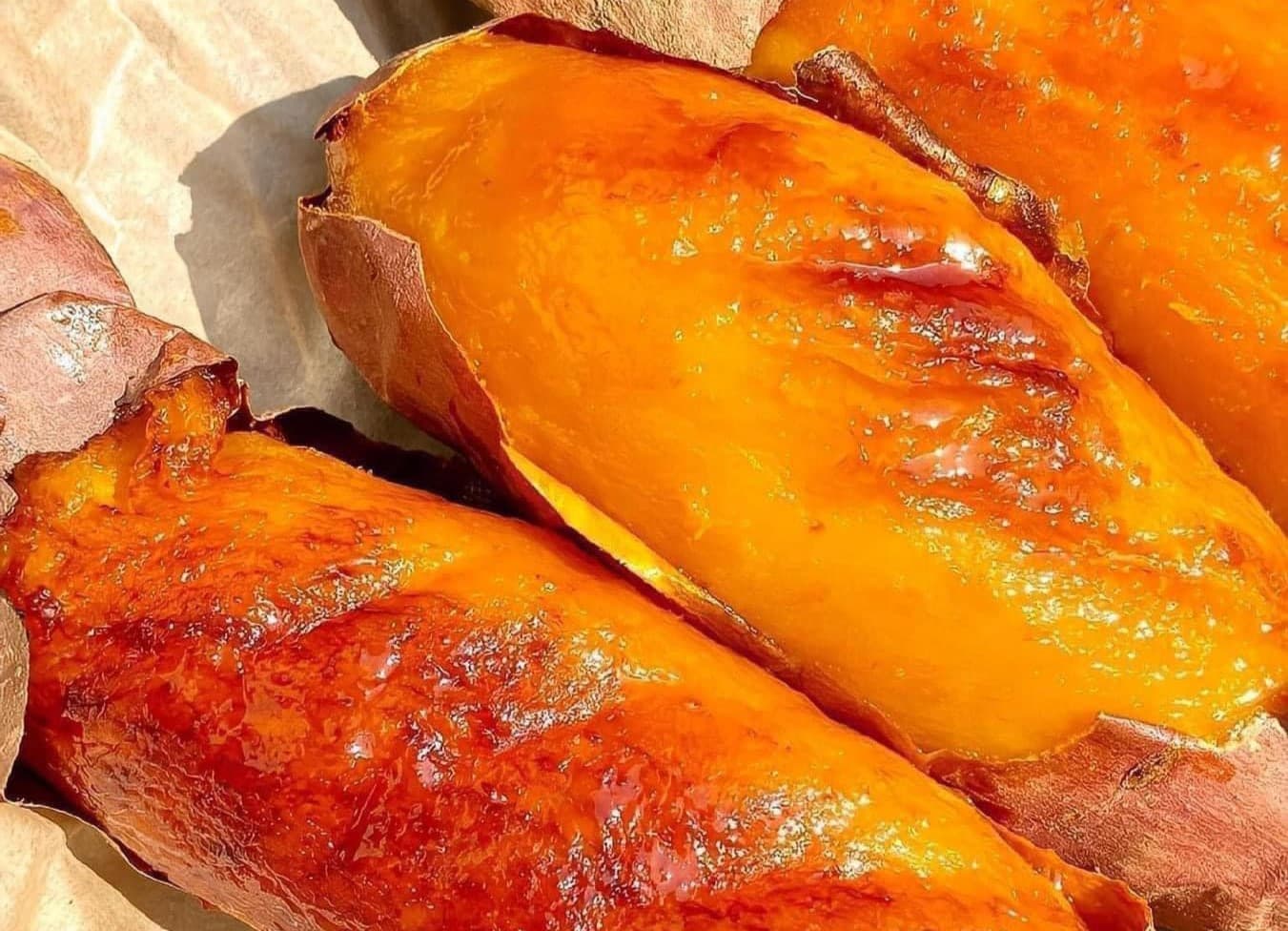 Hình ảnh Khoai Lang Nướng Chị Béo - Triều Khúc