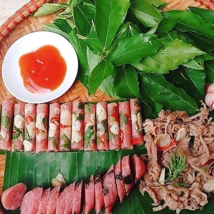 Hình ảnh Ăn Vặt  357 - Nem Chua & Bánh Crepe Sầu Riêng - Đường Số 14