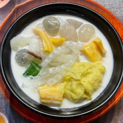 Hình ảnh CHÈ TRÒN - Chè Ngon Ít Ngọt, Kem Xôi Bơ & Đồ Ăn Vặt - Lê Quý Đôn