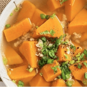 Hình ảnh Cô Thủy - Cơm Nhà Nấu & Cơm Văn Phòng - Cách Mạng Tháng 8