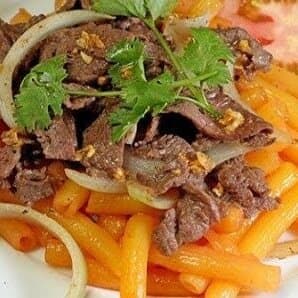 Hình ảnh Út Vàng - Cơm Chiên & Trà Sữa - Nguyễn Sáng