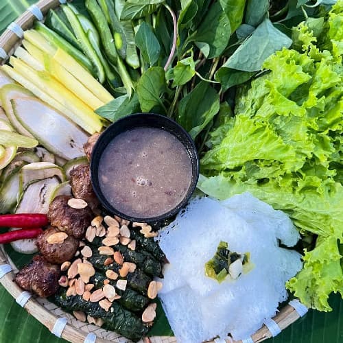 Hình ảnh Bò Nướng Lá Lốt Cô 3 - Đường Số 7