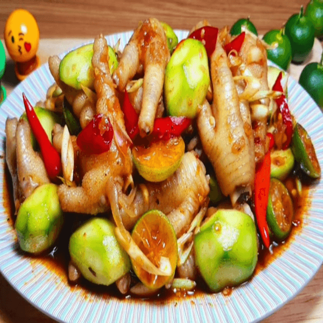 Hình ảnh Chân Gà Sốt Thái Hêu Ú Nu - Hồ Thị Kỷ