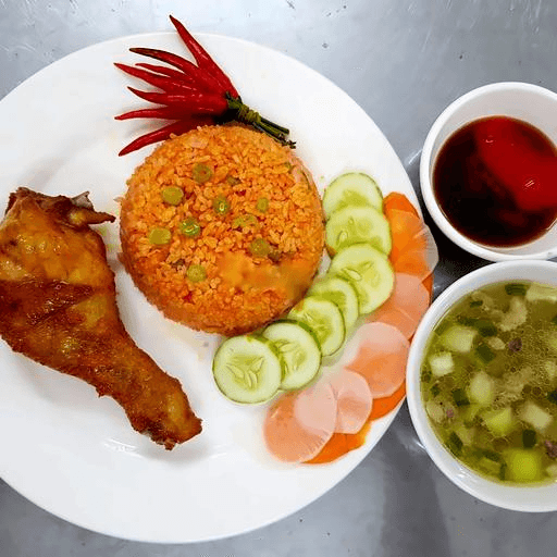 Hình ảnh Quang Vinh Cơm Gà Chiên Nước Mắm - Đường Số 11