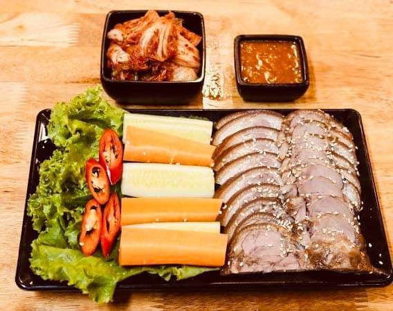 Hình ảnh Thịt chân giò hấp  Hàn Quốc (lớn)