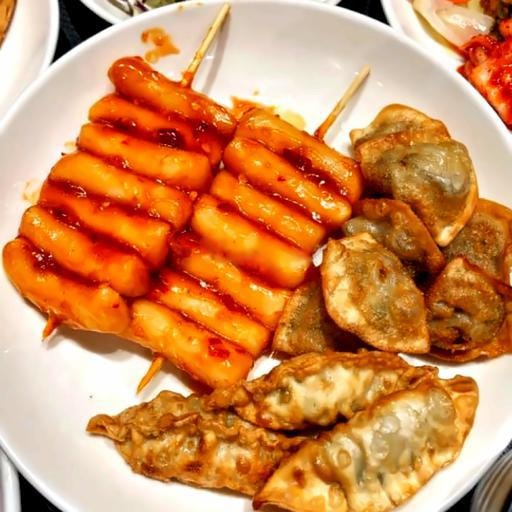 Hình ảnh Tokbokki chiên sốt cay
