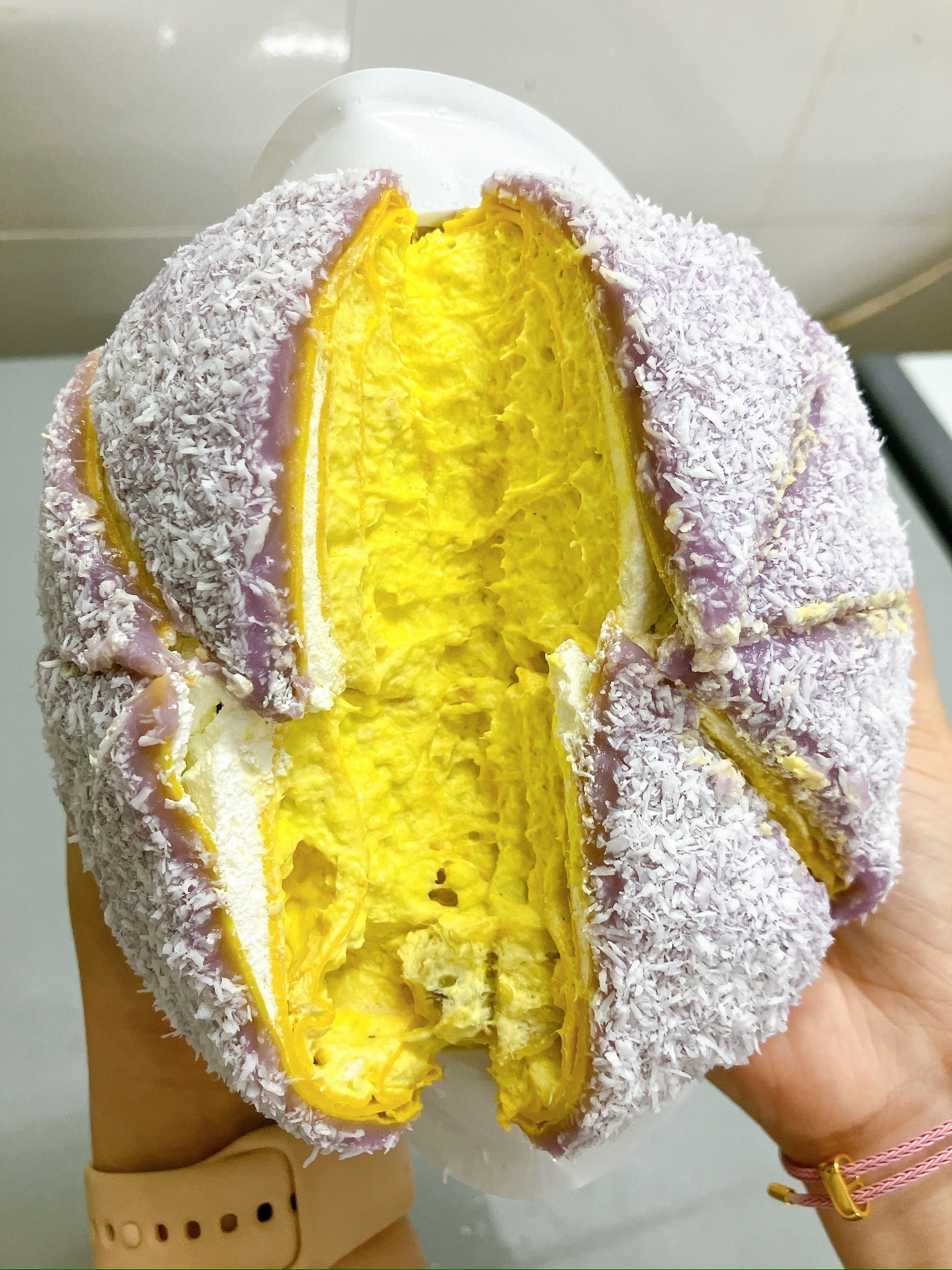 Hình ảnh bánh phú sĩ vị khoai môn 14cm