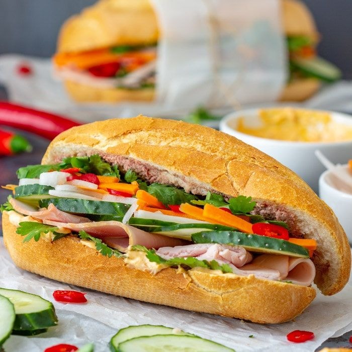 Hình ảnh Bánh Mì Giò Chả Đặc Biệt