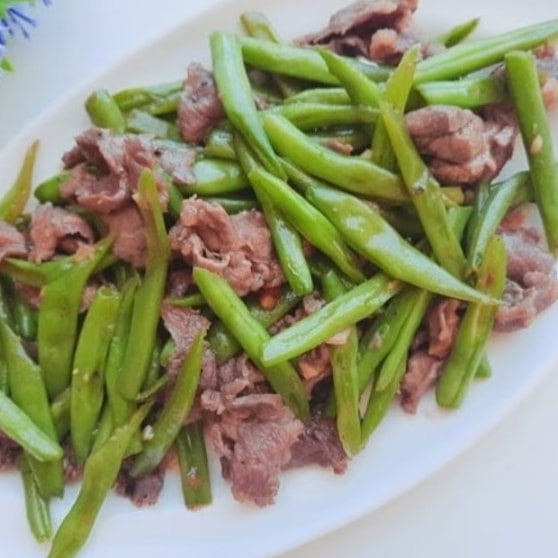 Hình ảnh Cơm bò xào đậu que ( quán dùng thịt tươi không dùng hàng đông lạnh ạ ) 