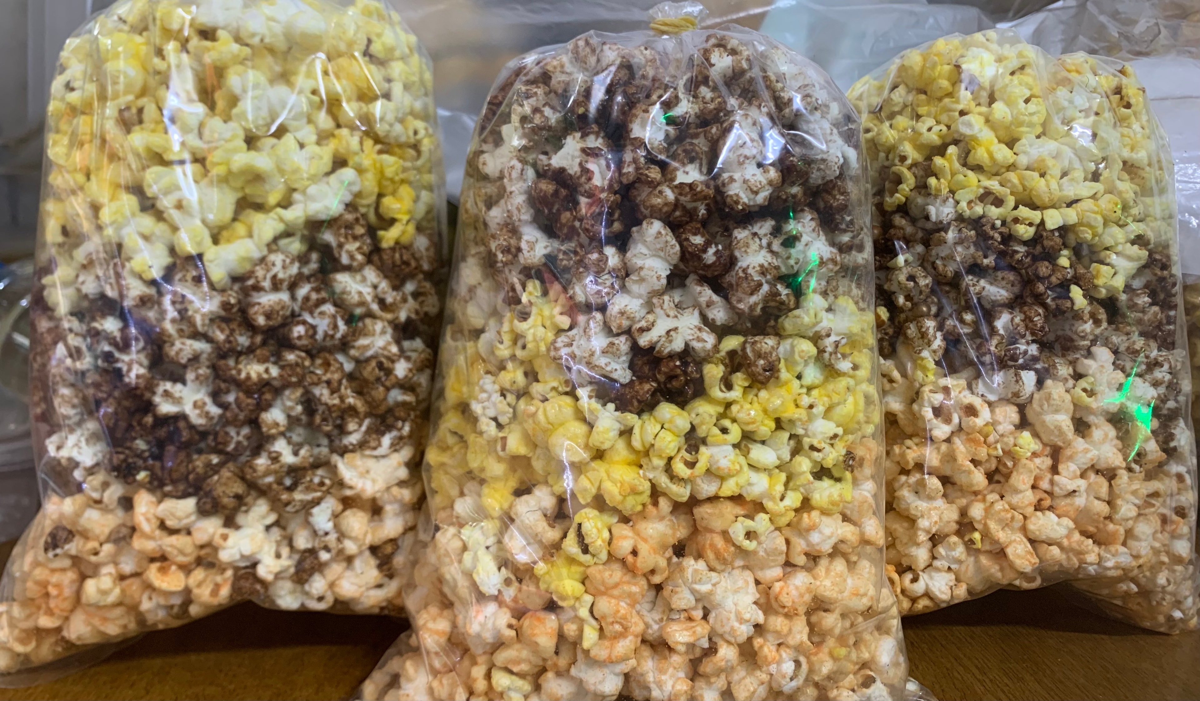 Hình ảnh Bắp rang bơ mix 3 vị 