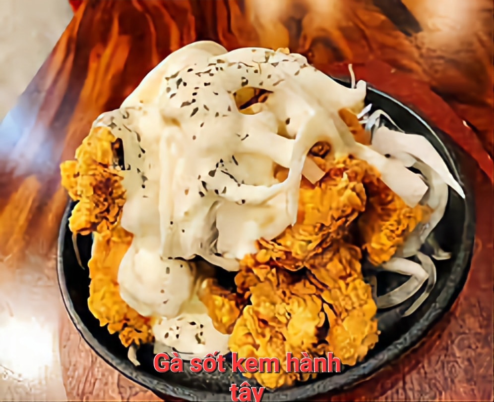Hình ảnh Gà không xương sốt kem hành tây - nửa con