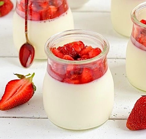 Hình ảnh Sữa chua dâu tây