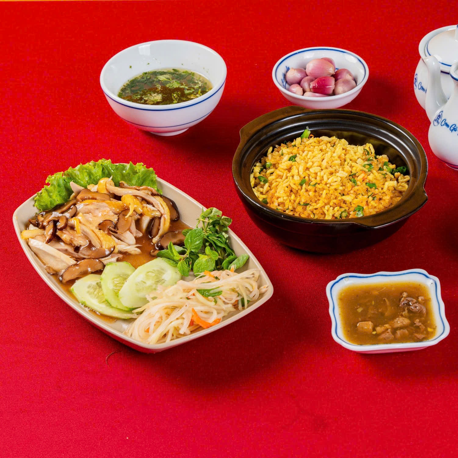 Hình ảnh Cơm đảo gà sốt nấm