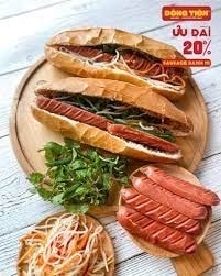 Hình ảnh Bánh mì pate xúc xích