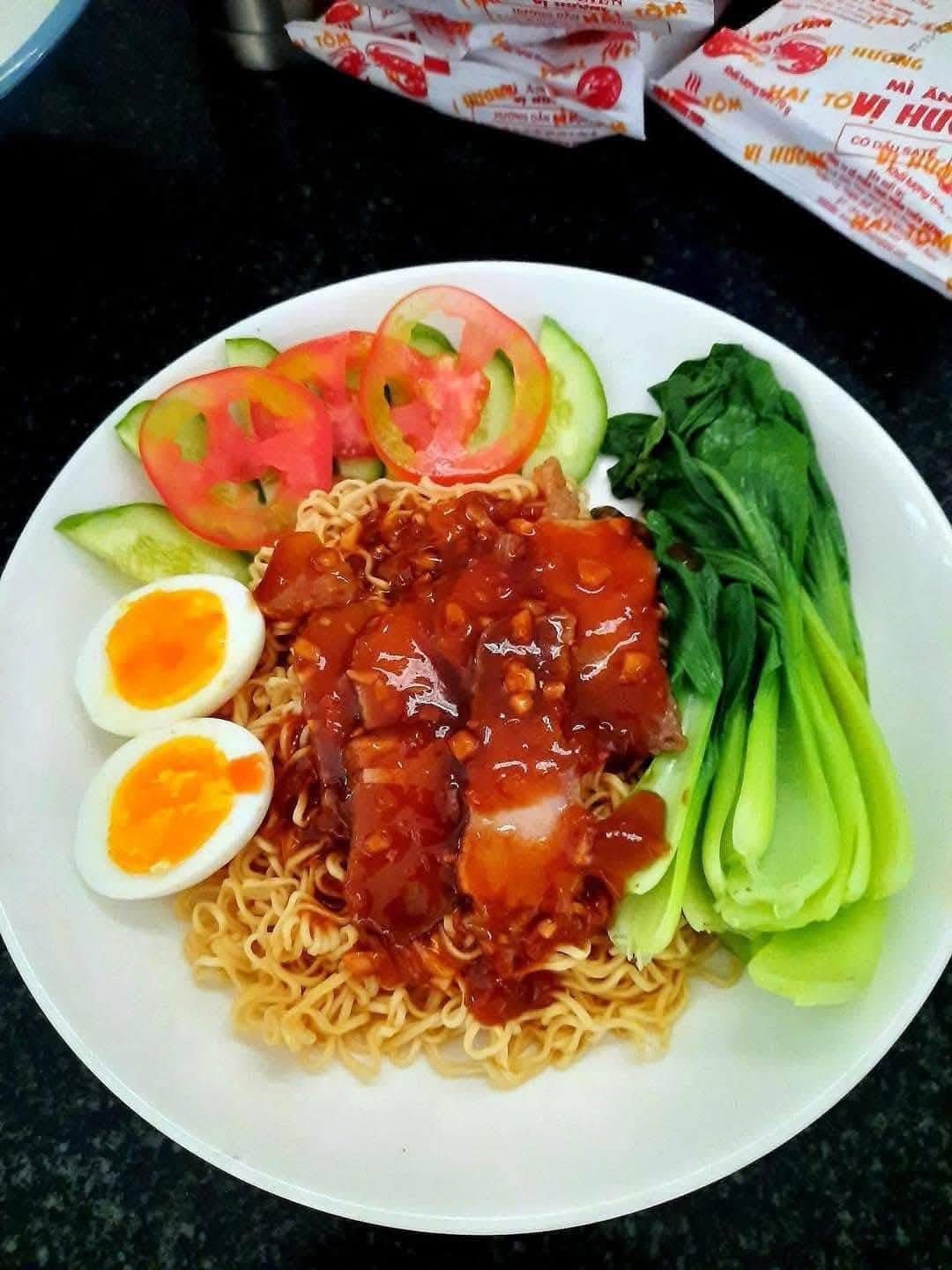 Hình ảnh Mì Trộn Cá Viên + Tôm Viên