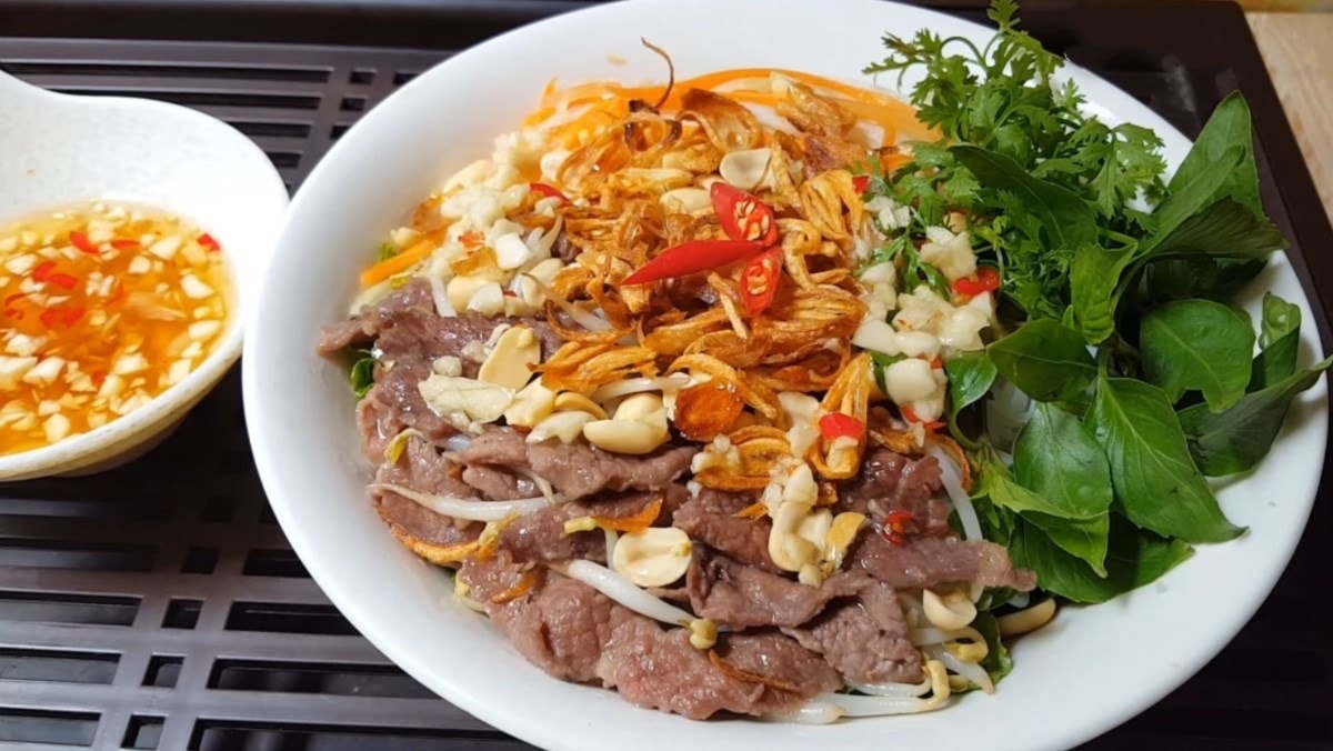 Hình ảnh MỲ TRỘN THỊT BÒ