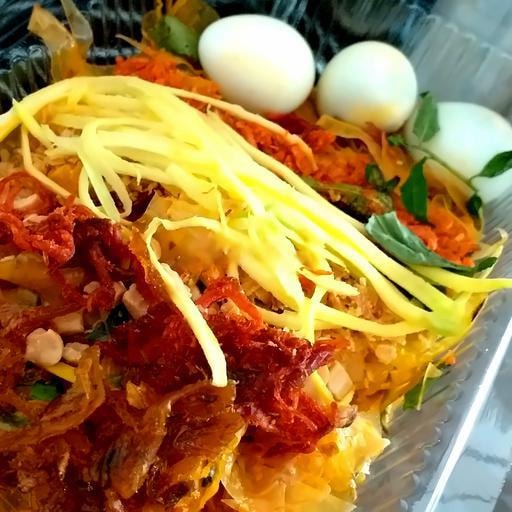 Hình ảnh Bánh tráng trộn chuẩn vị Nam khô gà