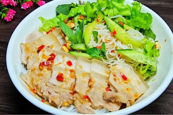Hình ảnh Bún Thịt Luộc Nước Mắm
