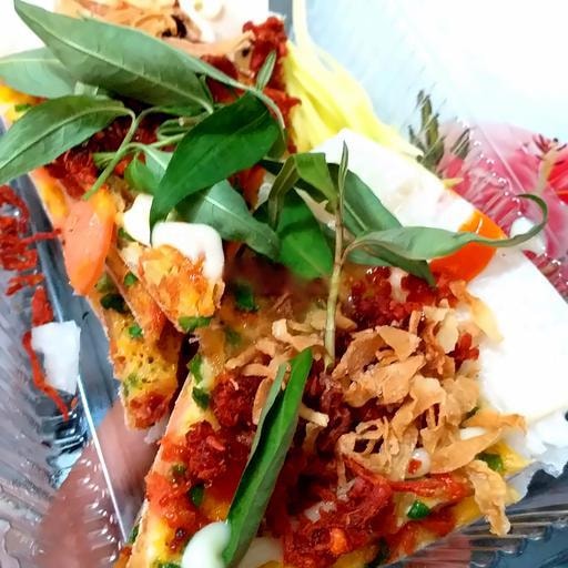 Hình ảnh Bánh tráng nướng chuẩn vị Nam khô gà