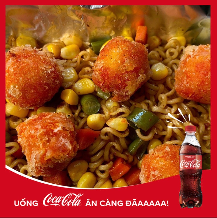 Hình ảnh Mỳ Trộn Viên Phô Mai và Coca 390ml