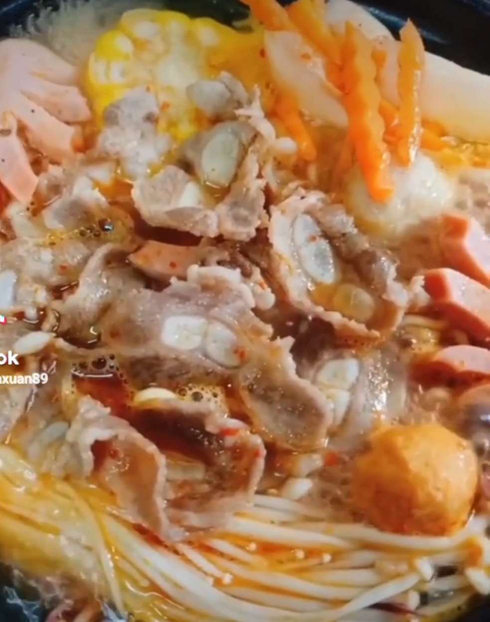 Hình ảnh Mì cay bò + sụn + nấm (ĐB 4)