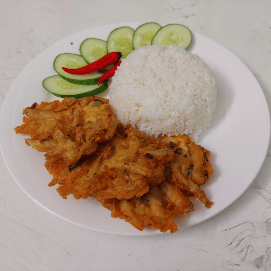 Hình ảnh Cơm cá cơm chiên giòn