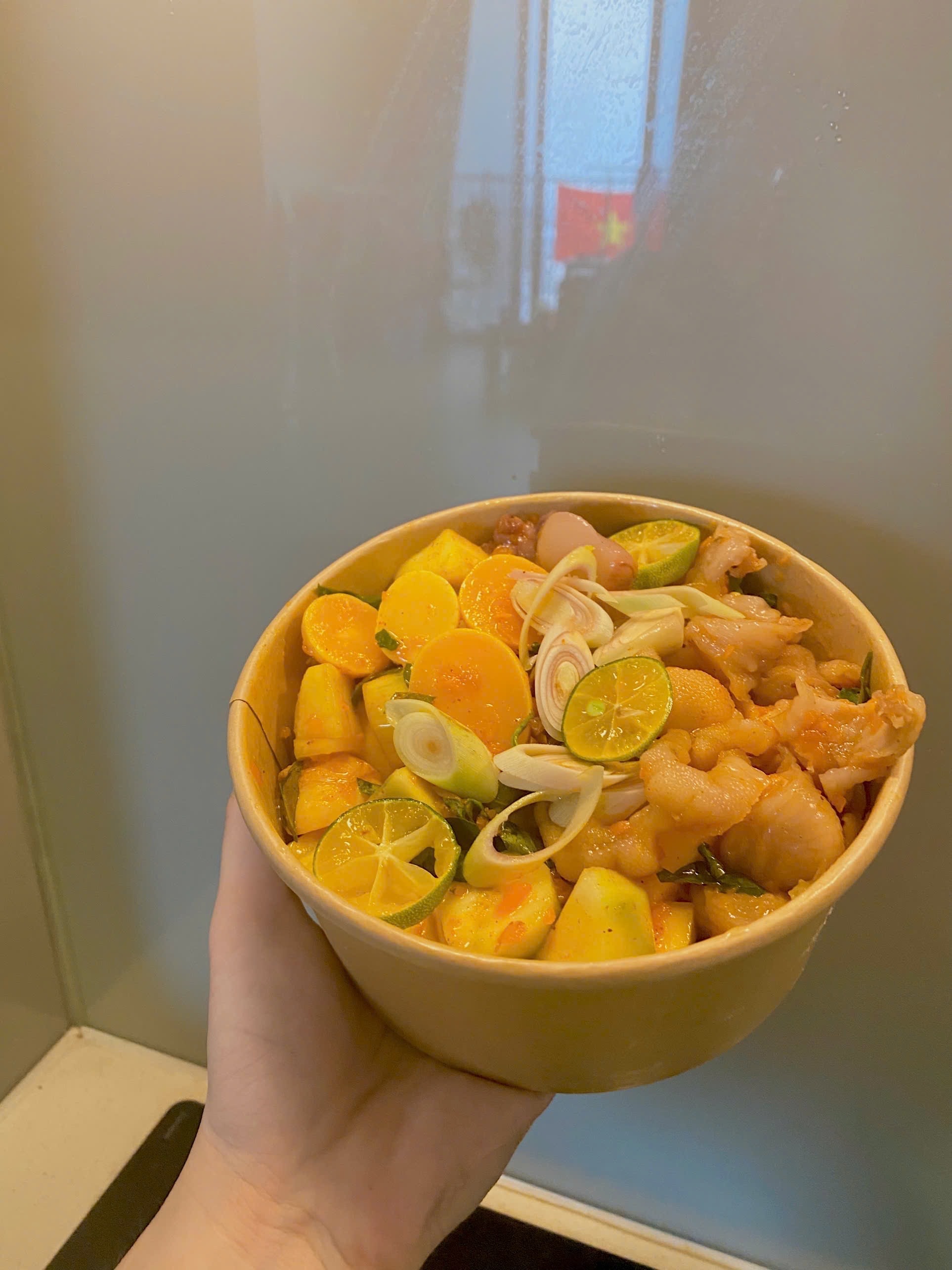 Hình ảnh Chân gà sốt thái (LỚN)