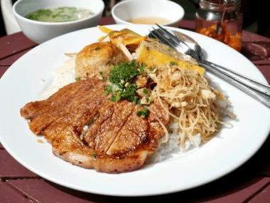 Hình ảnh Cơm Sườn - Bì - Chả - Xíu Mại