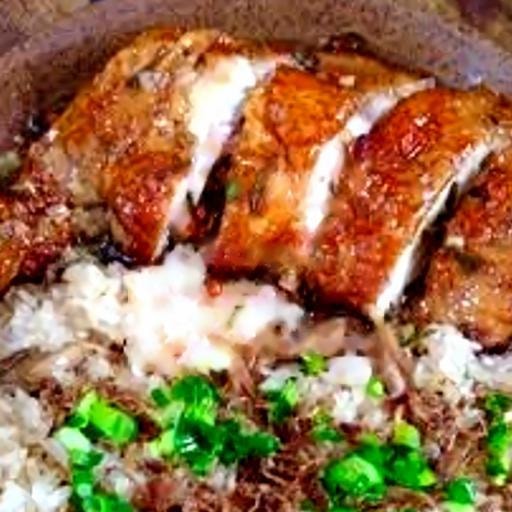 Hình ảnh Xôi đùi gà góc tư
