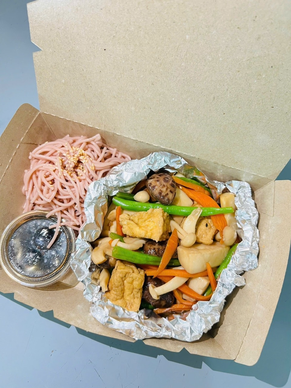 Hình ảnh Bún gạo lứt + Nấm ngũ sắc