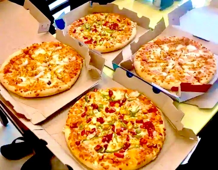 Hình ảnh Nhóm đông vui (04 PIZZA VỪA 21cm)