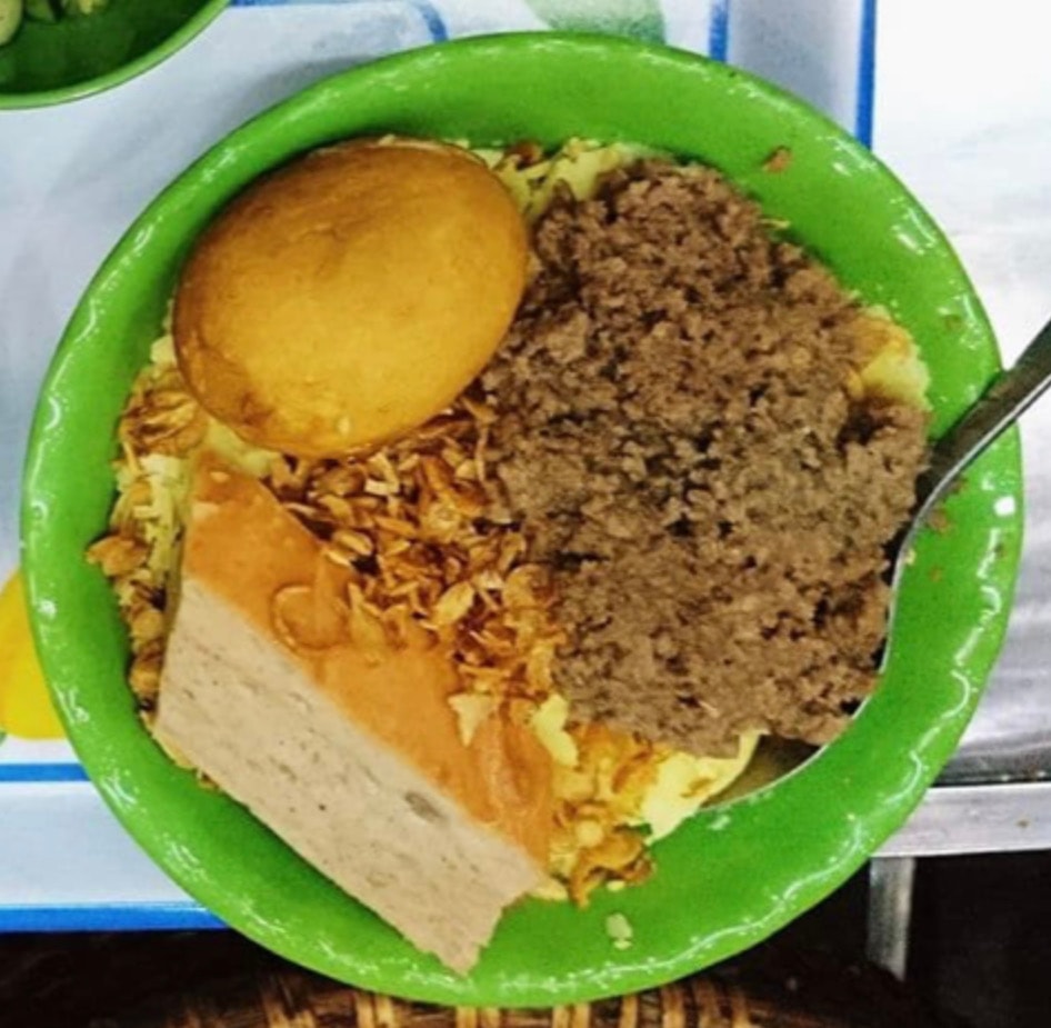 Hình ảnh Xôi Trứng Chả Pate