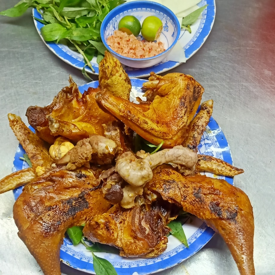 Hình ảnh gà nướng nữa con 
