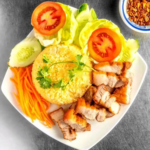 Hình ảnh Cơm ba rọi chiên giòn