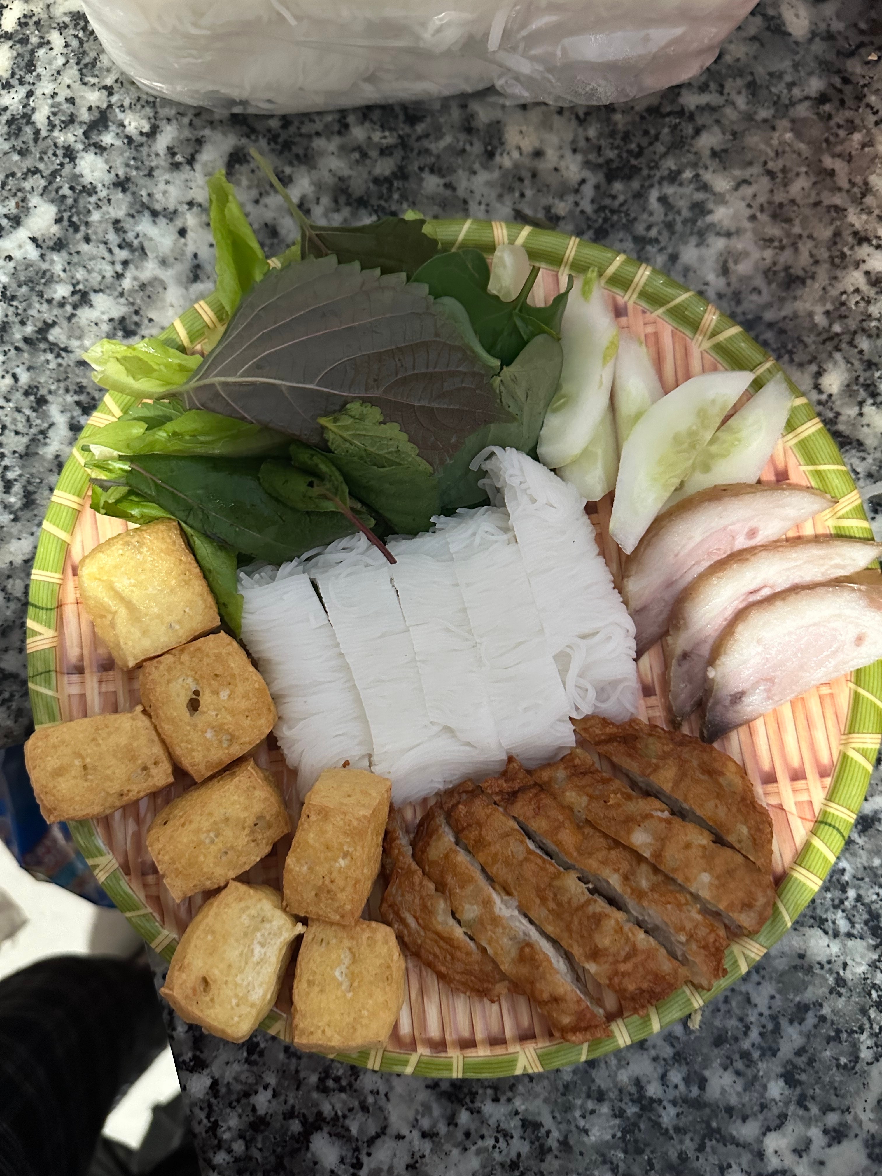Hình ảnh Bún đậu thập cẩm 