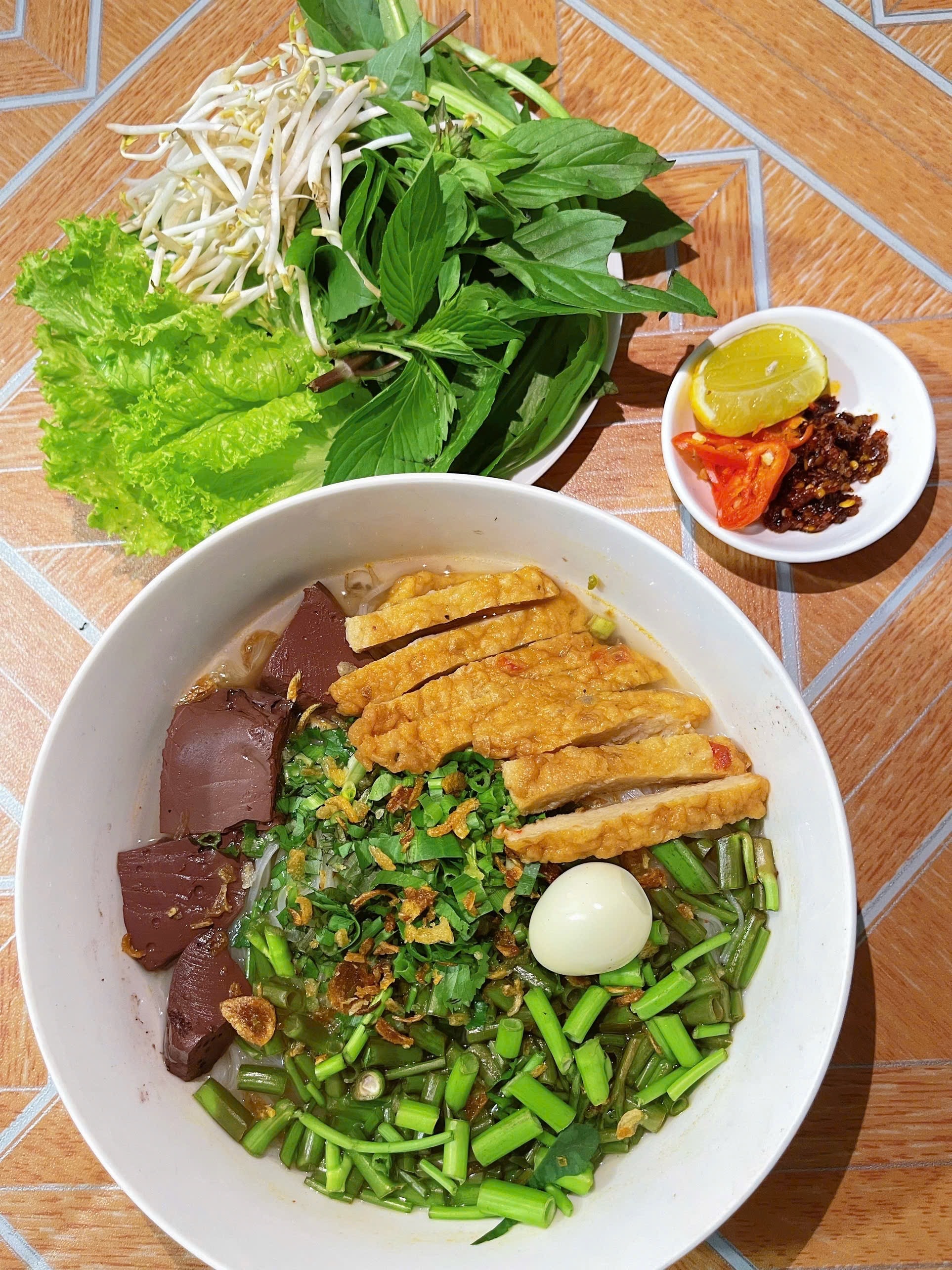 Hình ảnh HỦ TIẾU TOMYUM THÁI LAN FULL TOPPING
