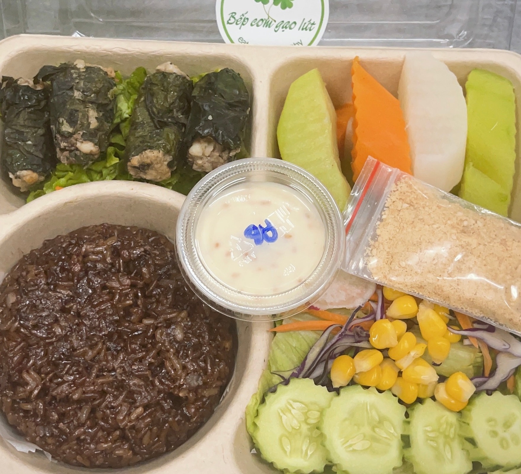 Hình ảnh Combo đặc biệt cơm lứt + salad chả Heo cute cuốn lá lốt