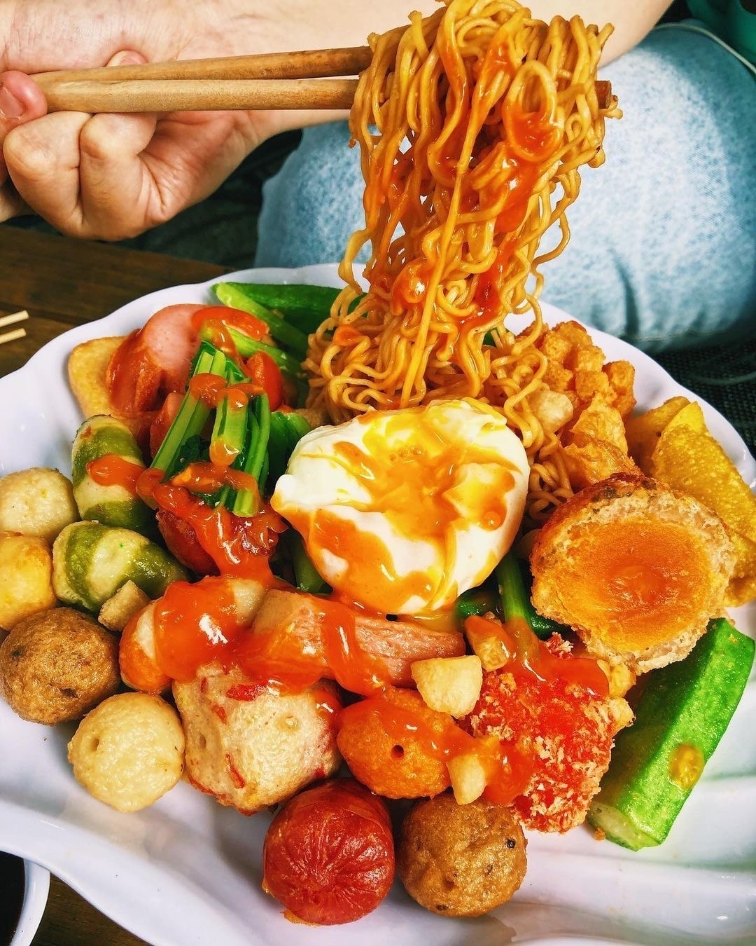 Hình ảnh Mì indo trộn đặc biệt